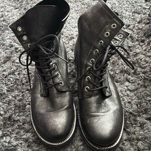 Frye Women’s Olivia pewter metallic combat boots / Leather Lace-Up 9